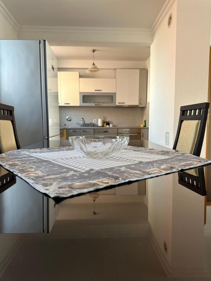 Spacious 3-Bedroom Condo Next To City Center Prishtinë Ngoại thất bức ảnh