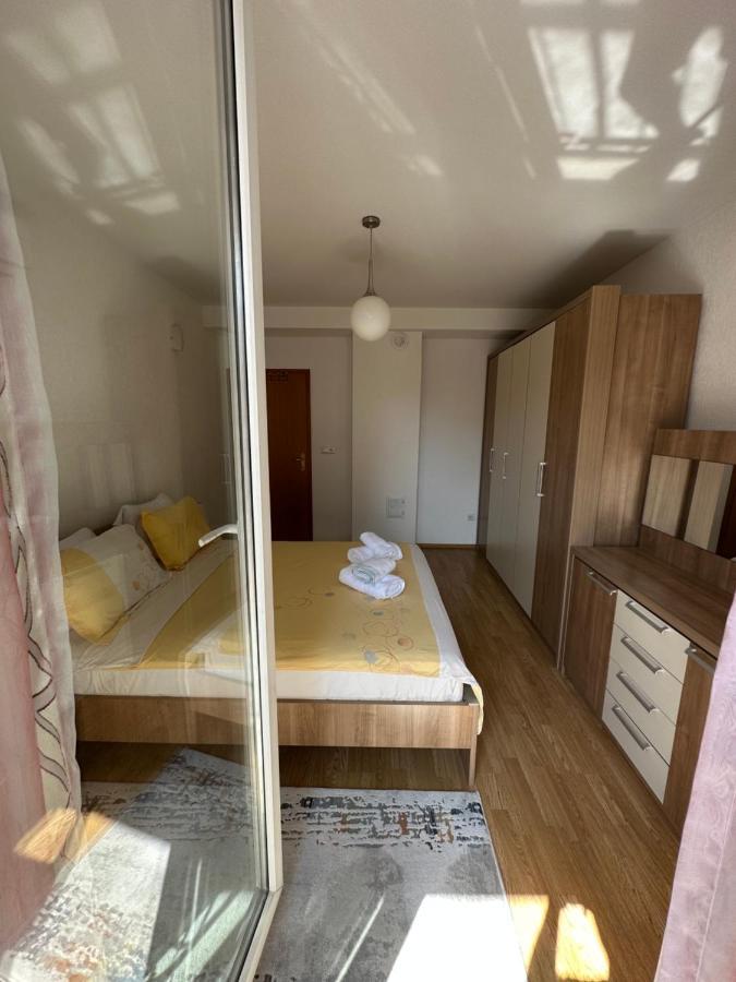 Spacious 3-Bedroom Condo Next To City Center Prishtinë Ngoại thất bức ảnh