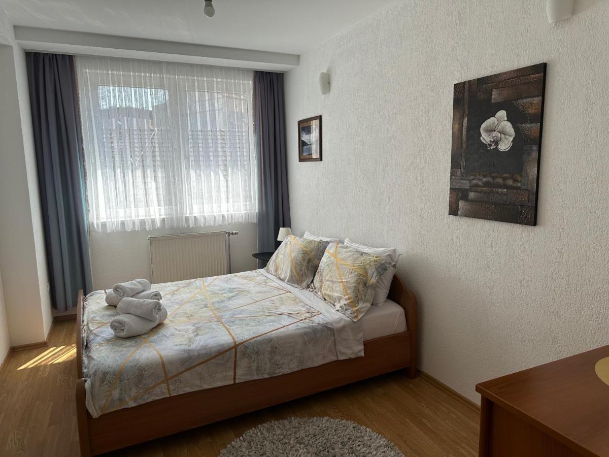 Spacious 3-Bedroom Condo Next To City Center Prishtinë Ngoại thất bức ảnh