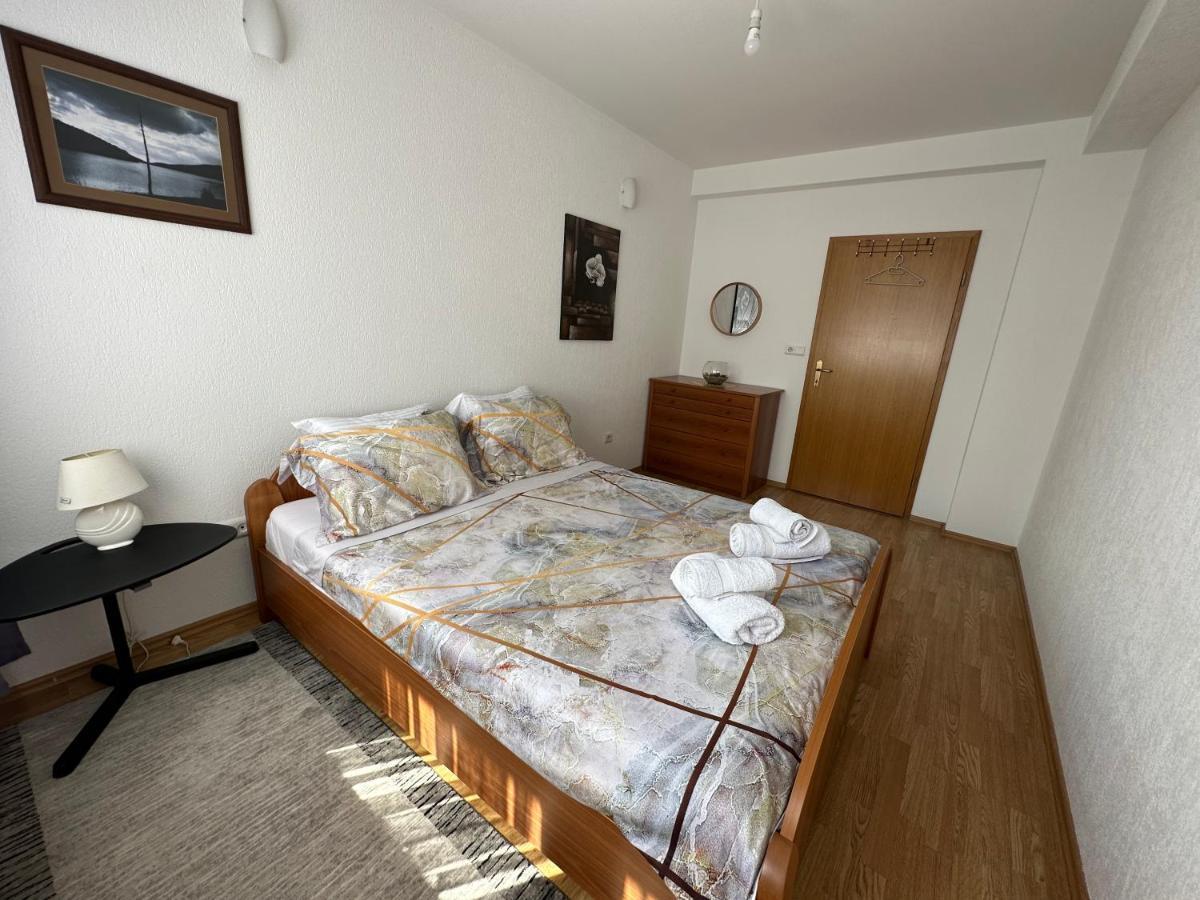 Spacious 3-Bedroom Condo Next To City Center Prishtinë Ngoại thất bức ảnh